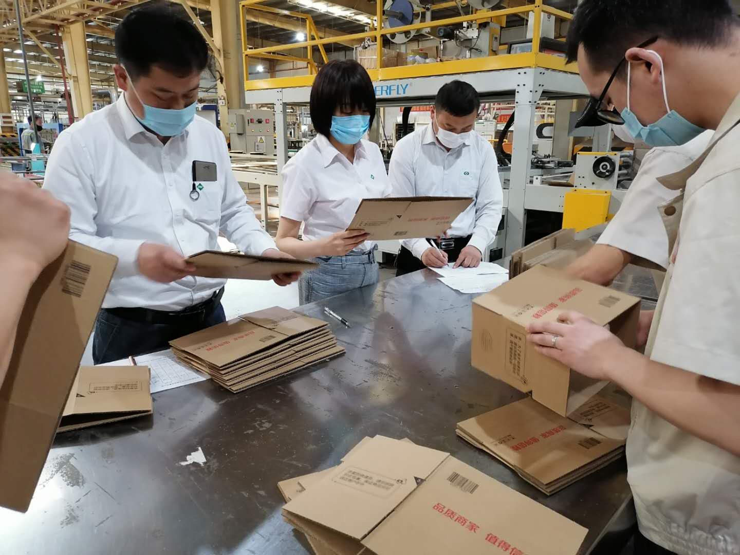 比糊盒?我最强!西安秉信印后劳务工手工糊盒竞赛活动 比糊盒?我最强!西安秉信印后劳务工手工糊盒竞赛活动